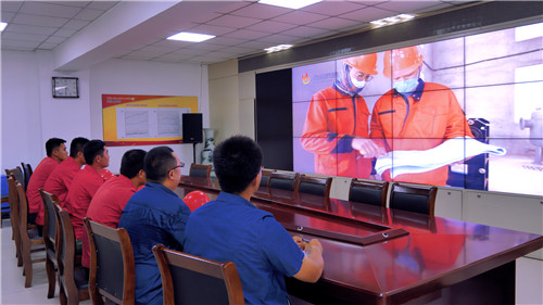 序列 04.00_04_37_41.Still003.jpg